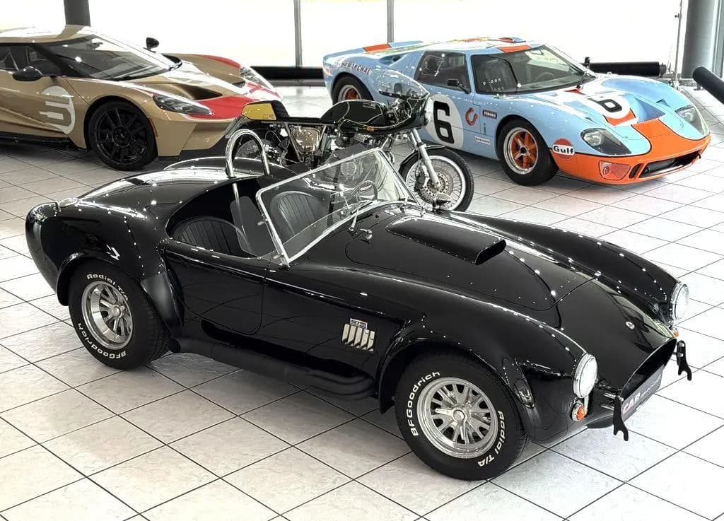 Main__Slider__Photo:Cobra Other 427 Shelby Cobra by Superformance 7.0 V8  551 PS 06/1965-0