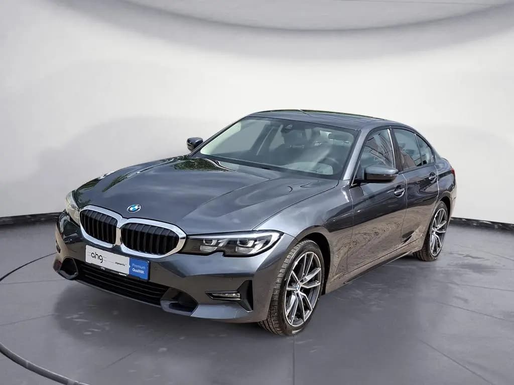 Main__Slider__Photo:BMW 318 d Sport Line *Business*Navi*elGlasdach*Sports 06/2019-0