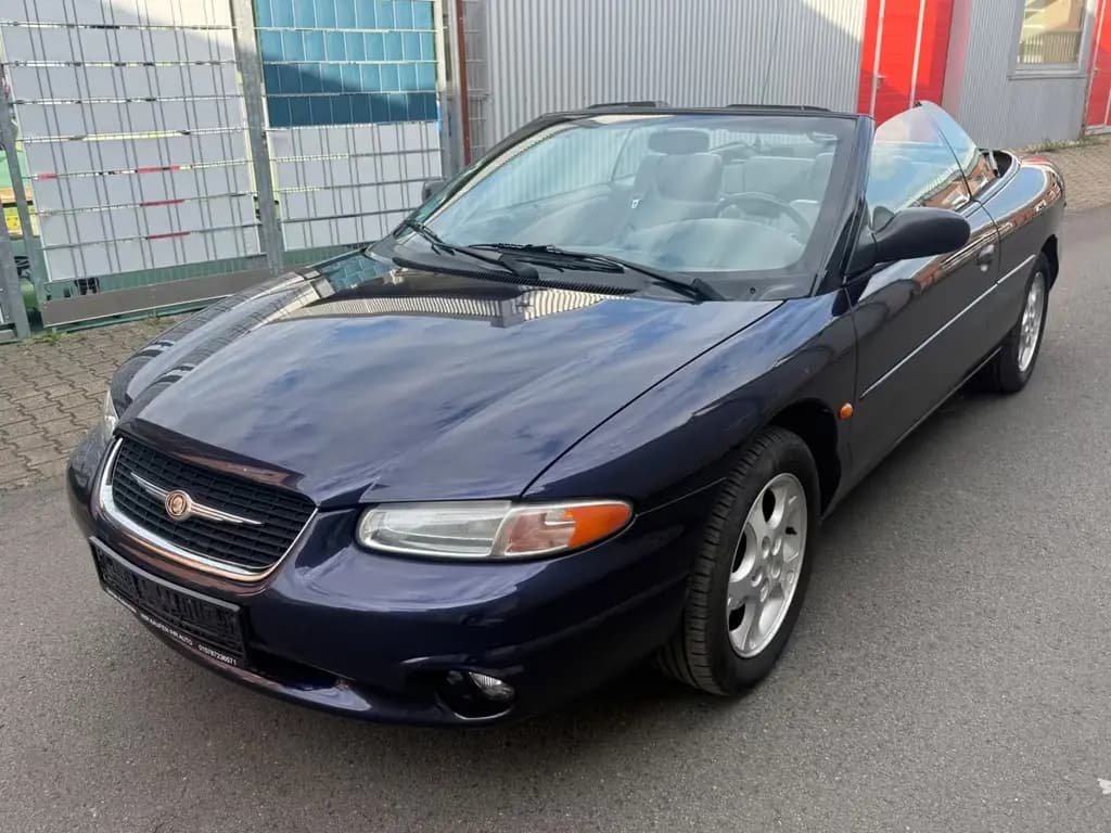 Main__Slider__Photo:Chrysler Stratus Limited 2.5 Cabrio/WeingKm/Tüv Neu 05/2000-0