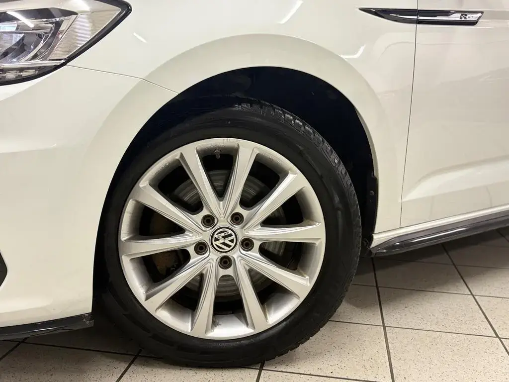 Main__Slider__Photo:Volkswagen Touran Highline | 7Sitze | AHK | LED | Alcantara 06/2018-1