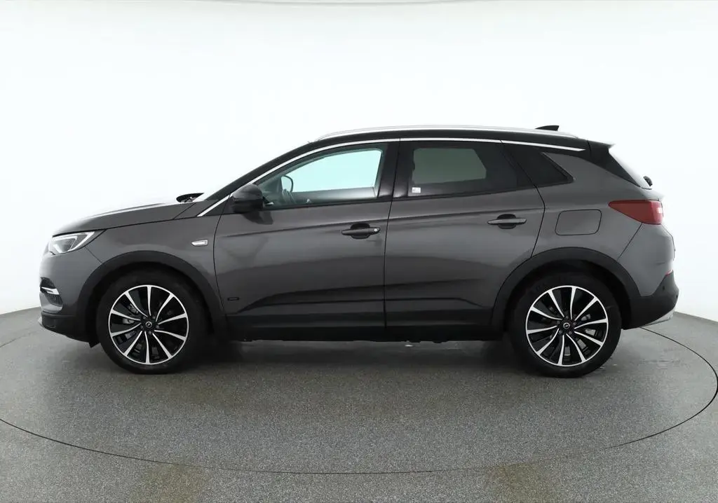 Main__Slider__Photo:Opel Grandland 1.6 Turbo Hybrid Standheizung Leder 08/2021-1