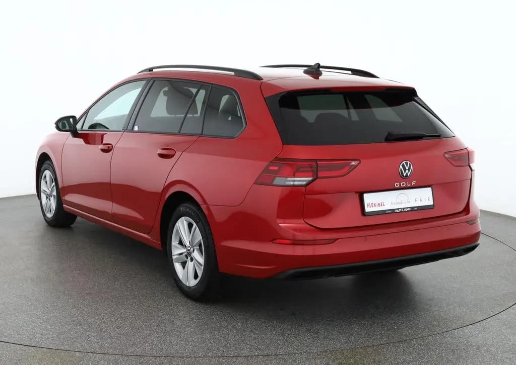 Main__Slider__Photo:Volkswagen Golf VIII Variant 1.0 eTSI Life Standheizung ACC 01/2022-0