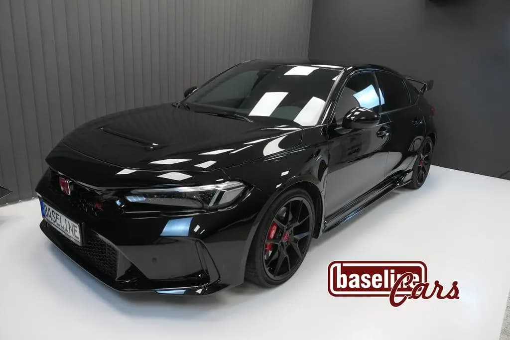 Main__Slider__Photo:Honda Civic Type R 2.0 VTEC-Turbo 1.Hdn - full Carbon 03/2025-0