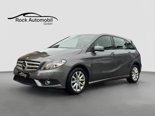 Main__Slider__Photo:Mercedes-Benz B 180 7G-DCT Automatik *Garantie* 05/2014-1