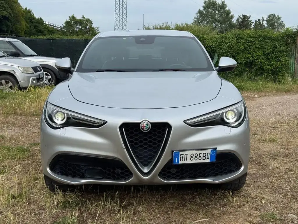 Main__Slider__Photo:Alfa Romeo Stelvio 2.2 Turbodiesel 210 CV AT8 Q4 03/2019-1