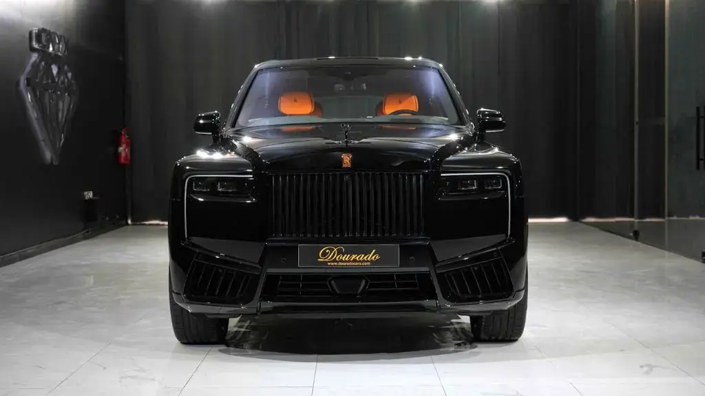Main__Slider__Photo:Rolls-Royce Cullinan Series II null-1