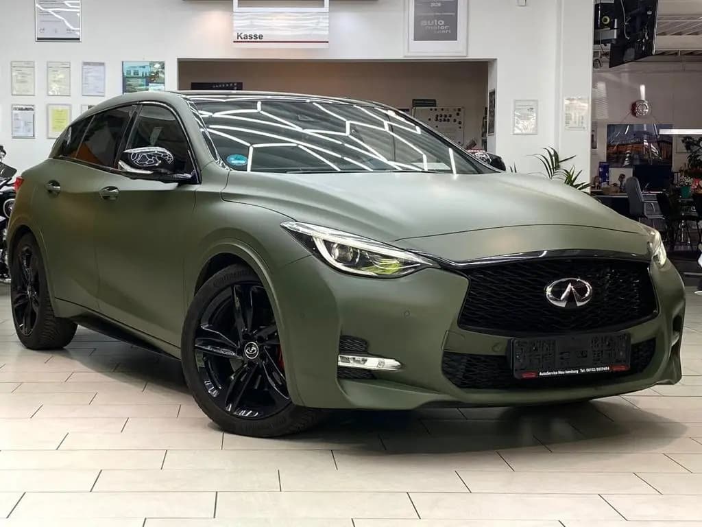 Main__Slider__Photo:Infiniti Q30 2.2d City Black Edition AWD Leder Pano Navi RueF 05/2016-0