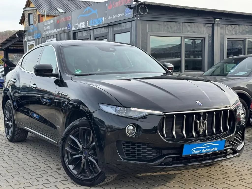 Main__Slider__Photo:Maserati Levante 3.0 Diesel+Finanzierung+ 04/2018-0
