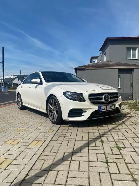 Main__Slider__Photo:Mercedes-Benz E 250 T Autom. - 05/2019-0
