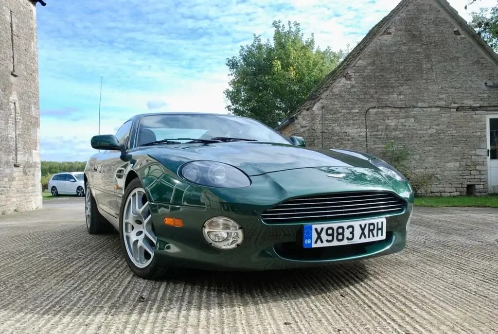 Main__Slider__Photo:Aston Martin DB7 Vantage Coupe - 01/2001-0