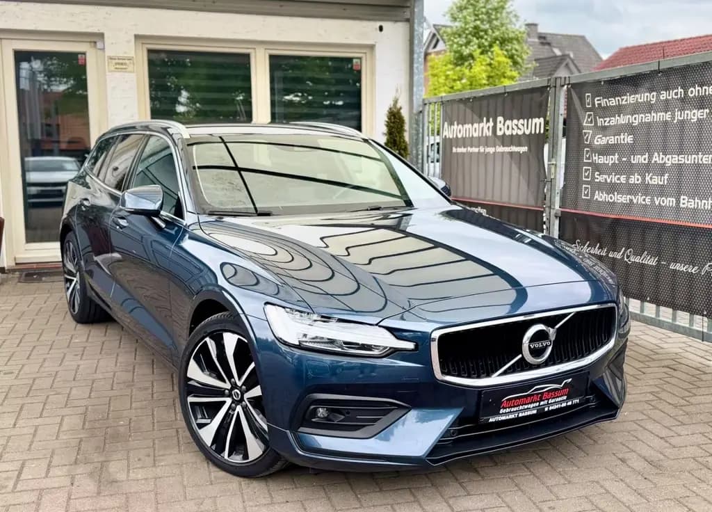 Main__Slider__Photo:Volvo V60 Momentum Pro Aut. *LED*RKam*Navi*HarmanKardo 11/2020-0