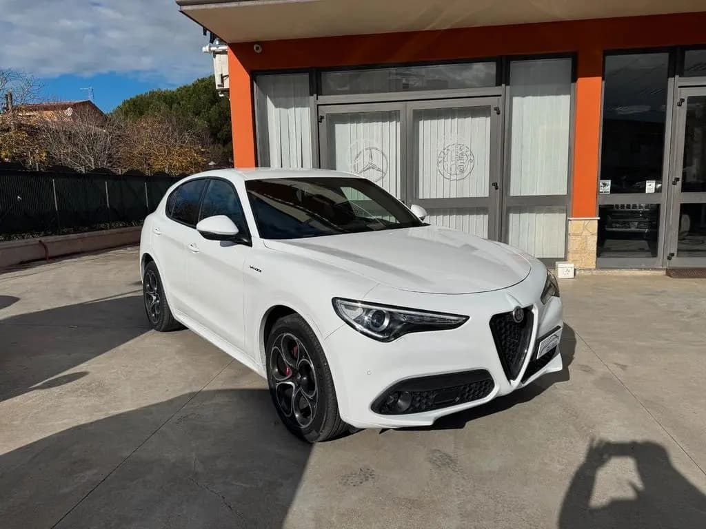 Main__Slider__Photo:Alfa Romeo Stelvio 2.2 Turbodiesel 210 CV AT8 Q4 07/2021-0