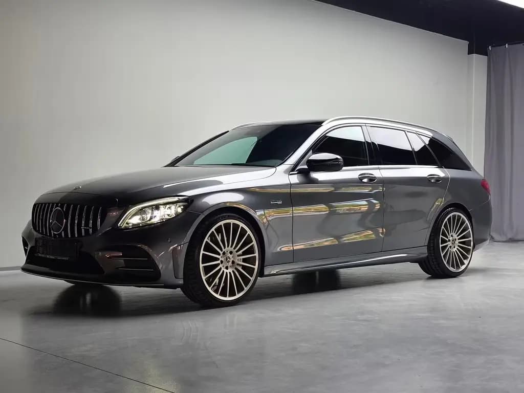 Main__Slider__Photo:Mercedes-Benz C 43 AMG T Multibeam/Perf.Abgas/Pano/Ambiente/ 03/2019-0