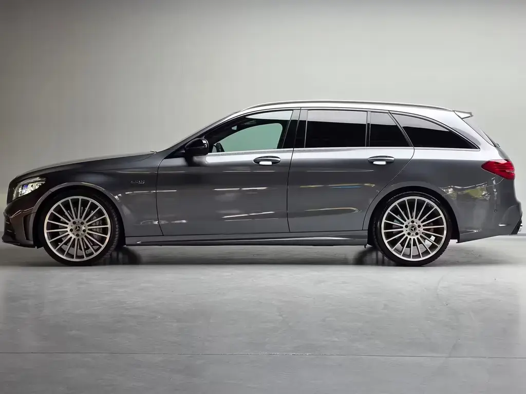 Main__Slider__Photo:Mercedes-Benz C 43 AMG T Multibeam/Perf.Abgas/Pano/Ambiente/ 03/2019-1