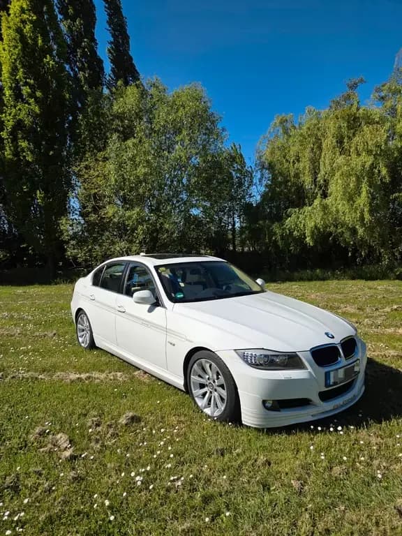 Main__Slider__Photo:ALPINA D3 Biturbo Limousine, Lavalina Bi-Colour 04/2010-0