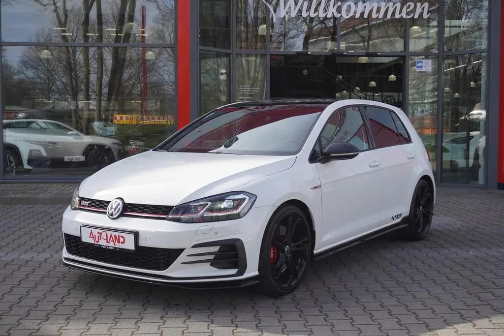 Main__Slider__Photo:Volkswagen Golf VII 2.0 16V TSI GTI TCR LED Sitzheizung B&O 06/2019-0