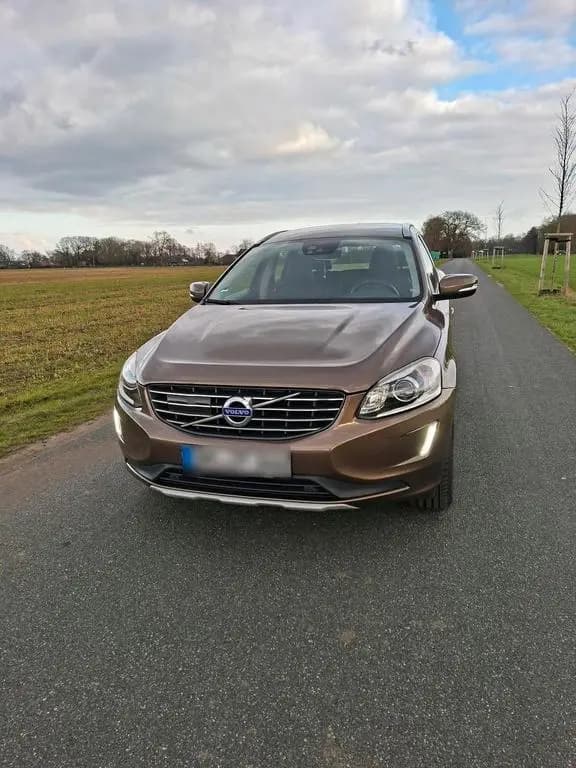 Main__Slider__Photo:Volvo XC60 T5 AWD I Geartronic Summum I Fa... 03/2017-0