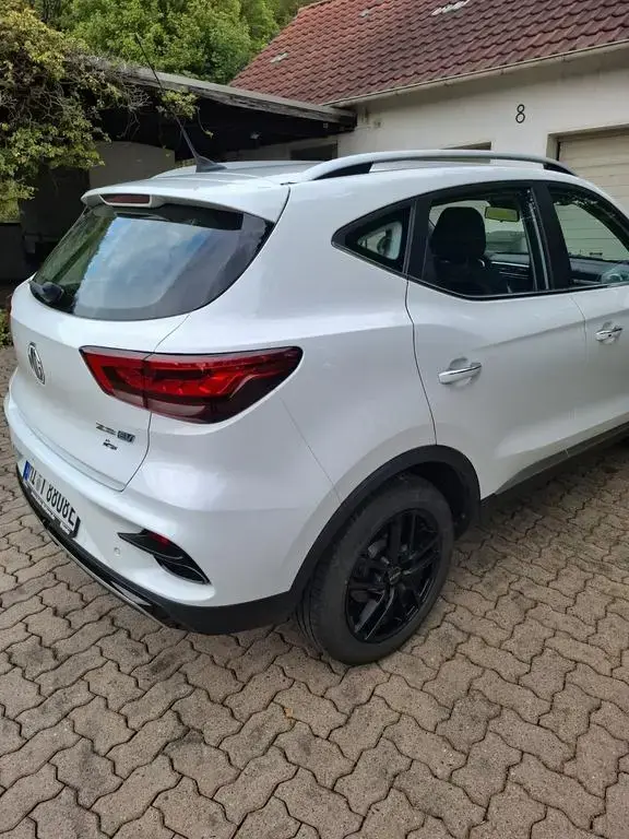 Main__Slider__Photo:MG ZS 50,3 kWh Comfort Comfort 07/2022-1
