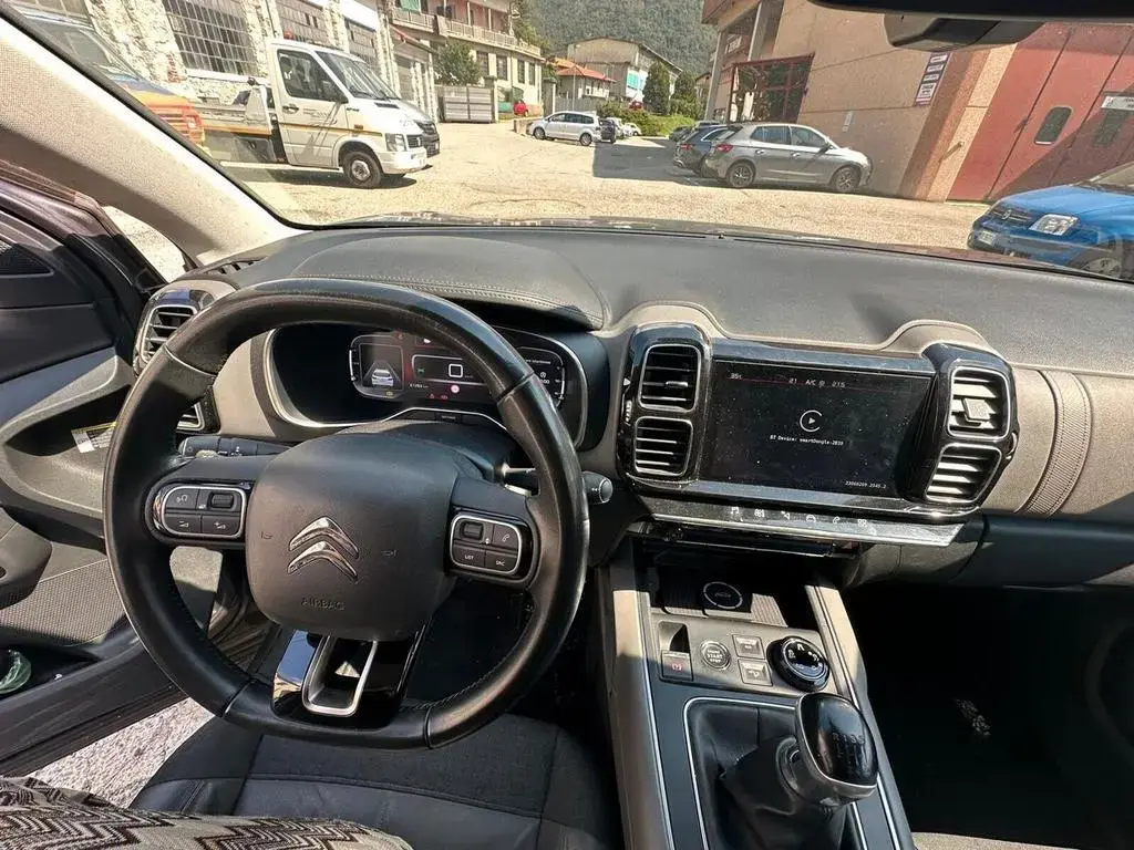 Main__Slider__Photo:Citroën C5 Aircross Citroen C5 Aircross PureTech 130 S&S Shine 09/2019-1