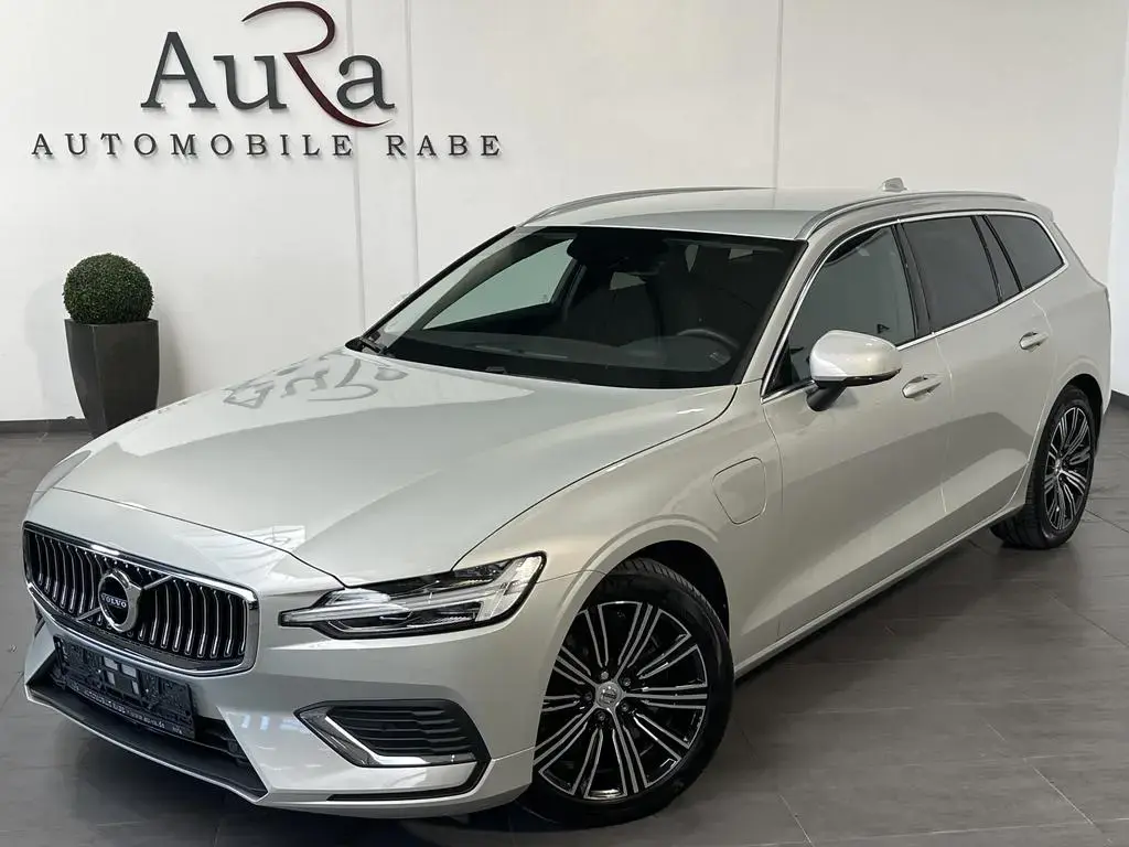 Main__Slider__Photo:Volvo V60 Inscription Plug-In Hybrid AWD NAV+LED+KAM 11/2021-1