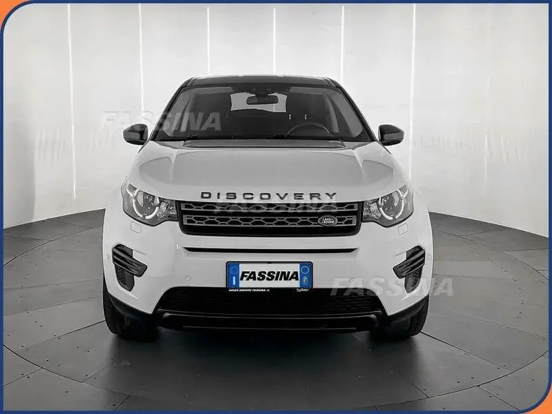 Main__Slider__Photo:Land Rover Discovery Sport Discovery Sport 2.0 t 01/2018-1