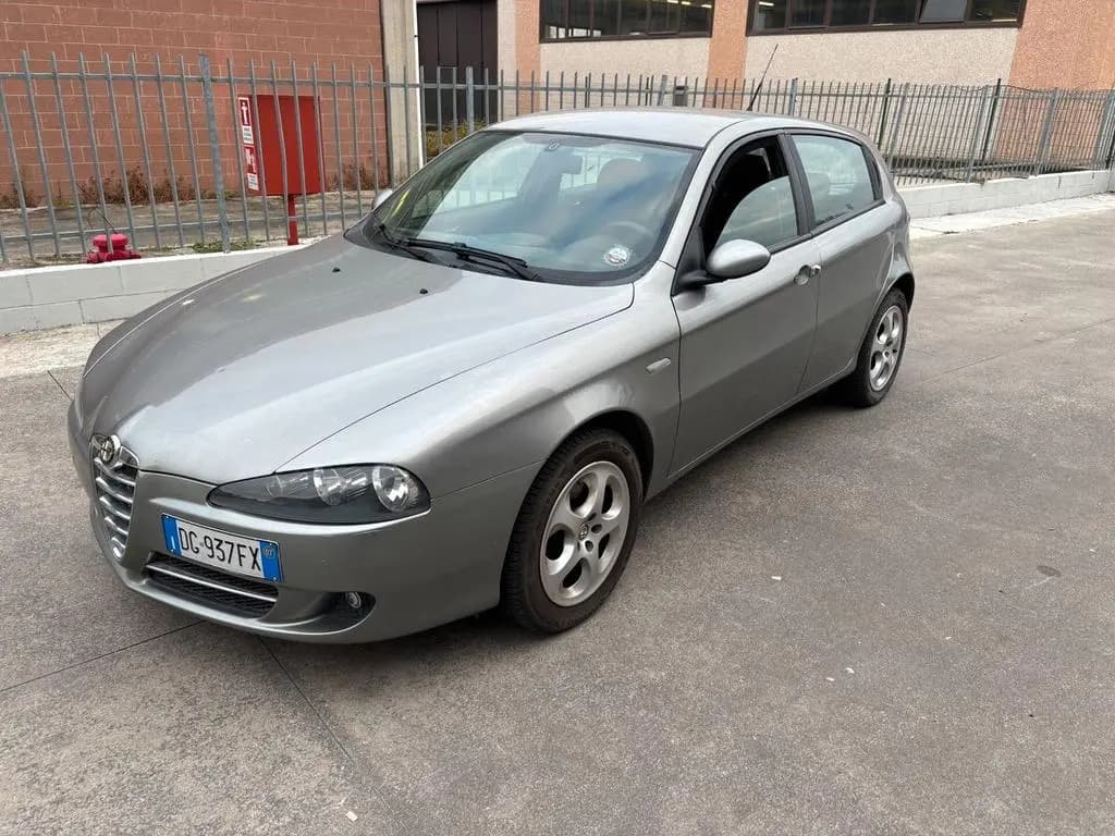 Main__Slider__Photo:Alfa Romeo 147 1.6 16V TS (105) 5 porte Distinct 03/2007-0
