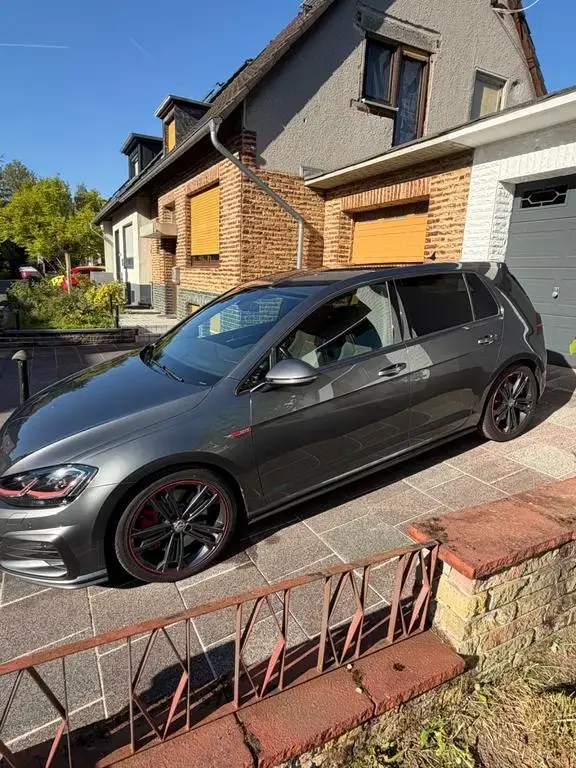 Main__Slider__Photo:Volkswagen Golf 2.0 TSI OPF DSG GTI Performance GTI Per... 12/2019-1