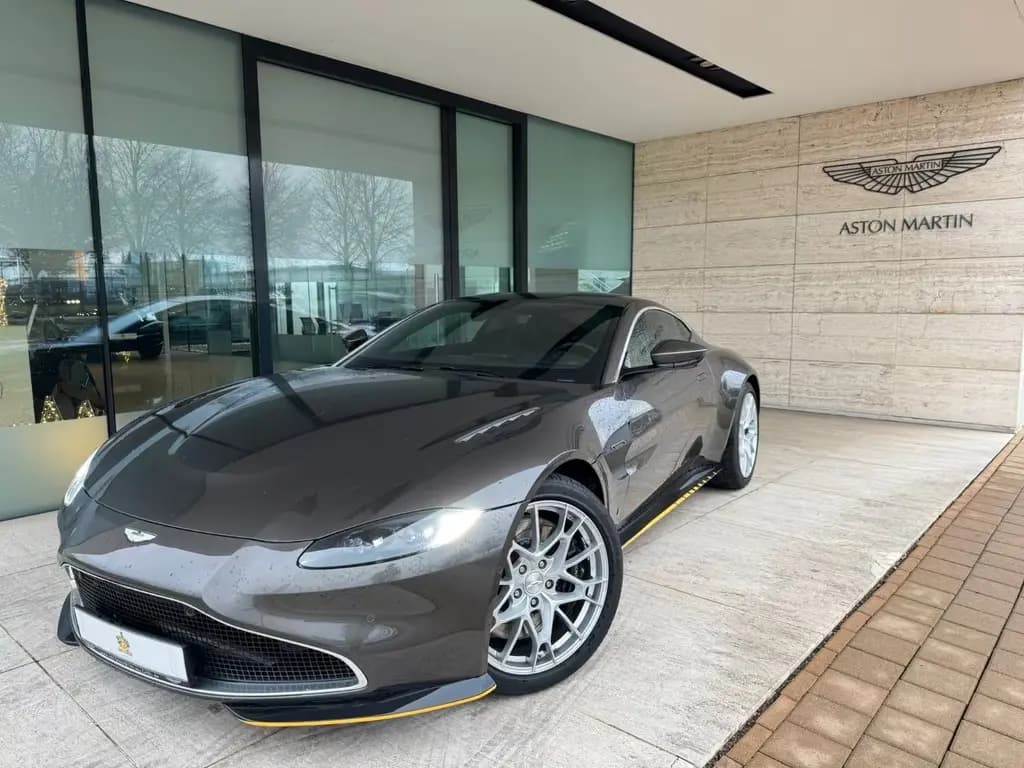 Main__Slider__Photo:Aston Martin V8 Vantage 007 Edition *Aston Martin Memmingen* 08/2021-0