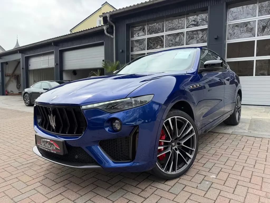 Main__Slider__Photo:Maserati Levante Trofeo Q4 3.8 V8 Alcantara ACC Sitzheiz. 07/2020-0