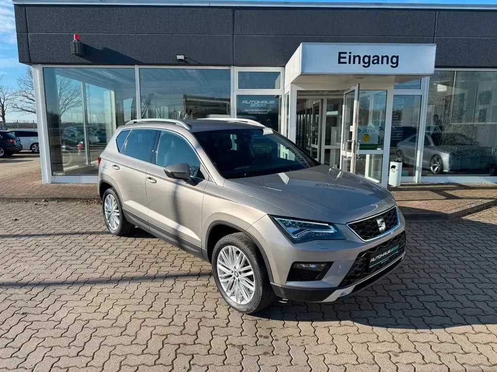 Main__Slider__Photo:Seat Ateca Xcellence 4Drive ACC Kamera 09/2017-0