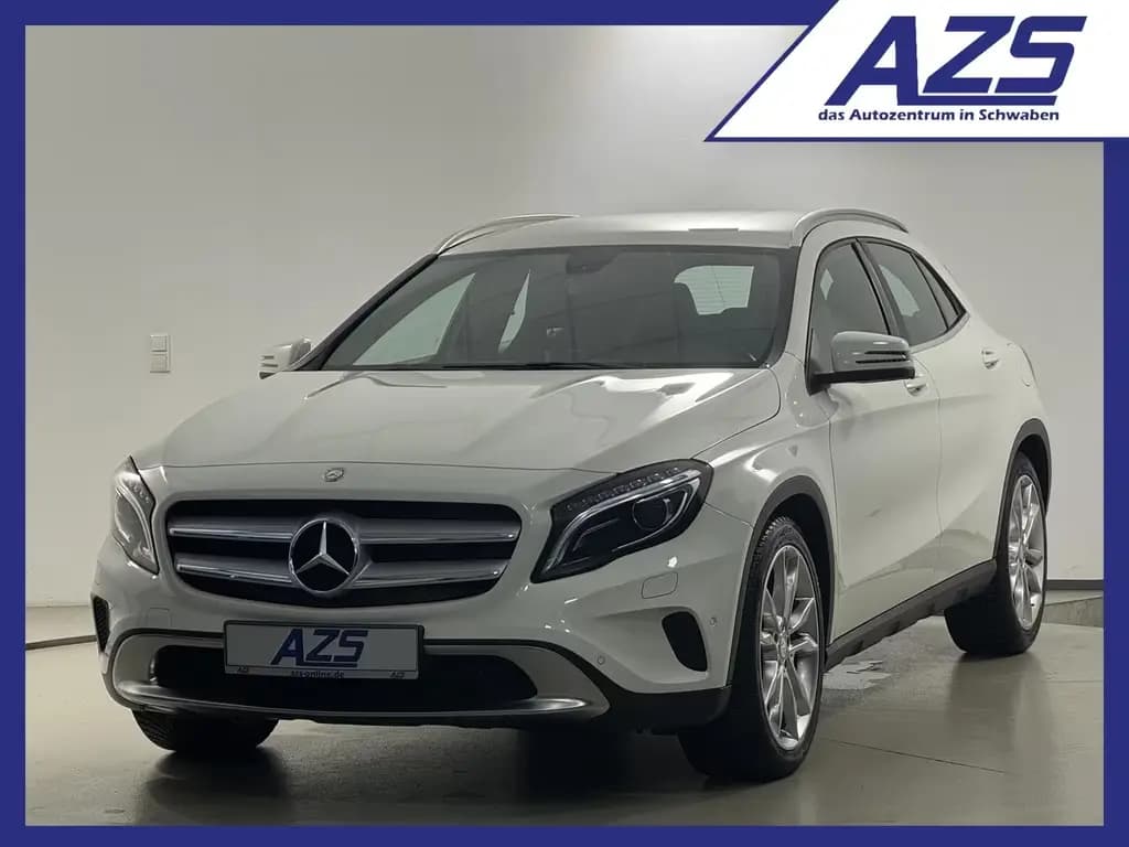 Main__Slider__Photo:Mercedes-Benz GLA 200 Urban Bi-Xenon Navi Kamera akt Parkhilfe 11/2014-0