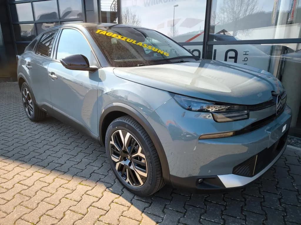 Main__Slider__Photo:Citroën C4 PureTech 130 S&S MAX  EAT8 02/2026-0