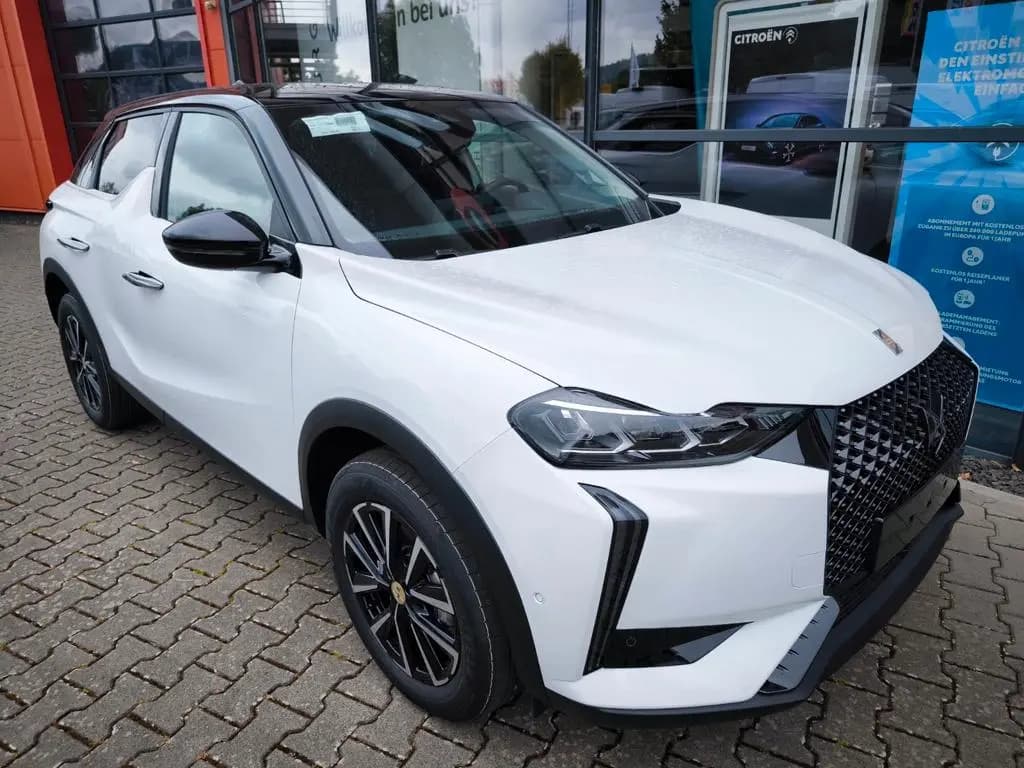 Main__Slider__Photo:DS Automobiles DS3 DS 3 ÉDITION FRANCE HYBRID 145 03/2026-0