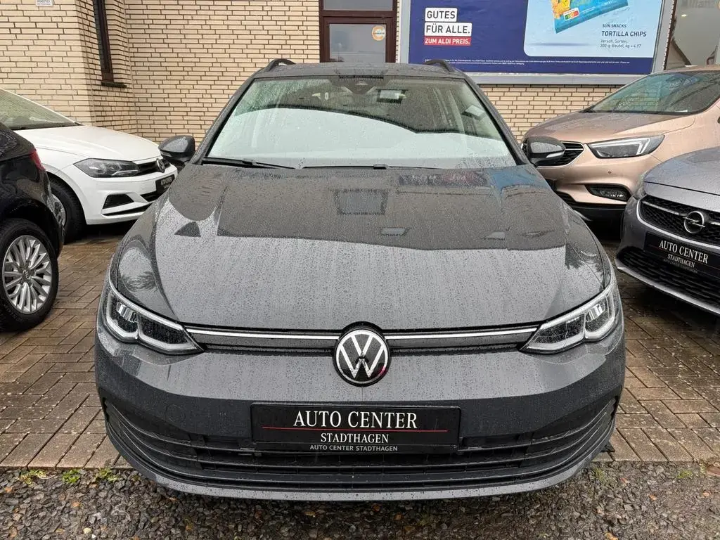 Main__Slider__Photo:Volkswagen Golf VIII Variant 2.0 TDI Life Navi/LED/Kamera 11/2021-1
