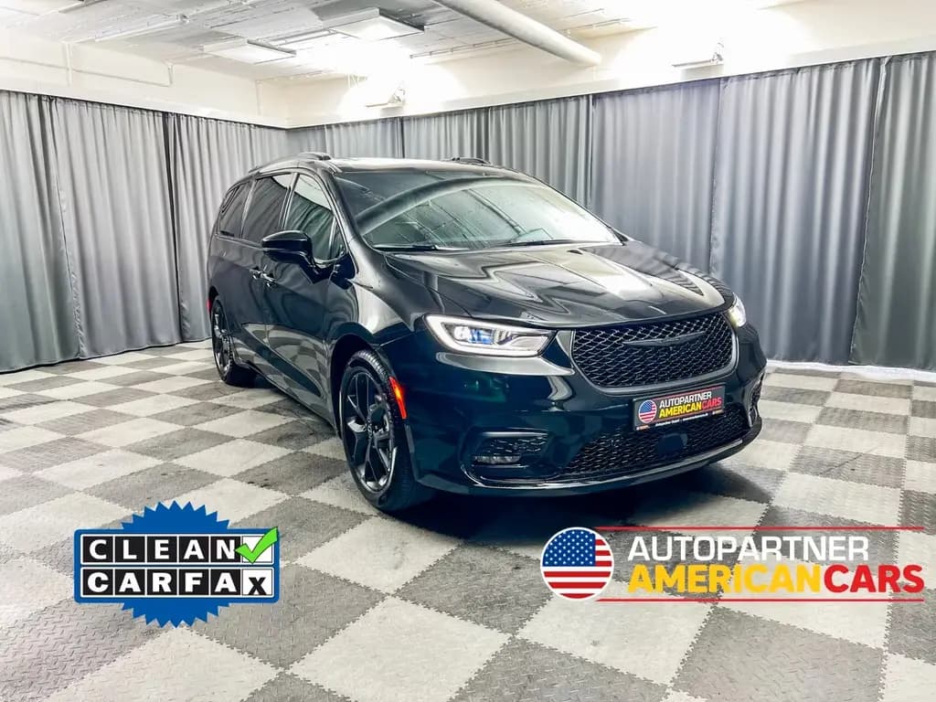 Main__Slider__Photo:Chrysler Pacifica Select 2026, 7-Sitzer, 360°, S-Package null-0