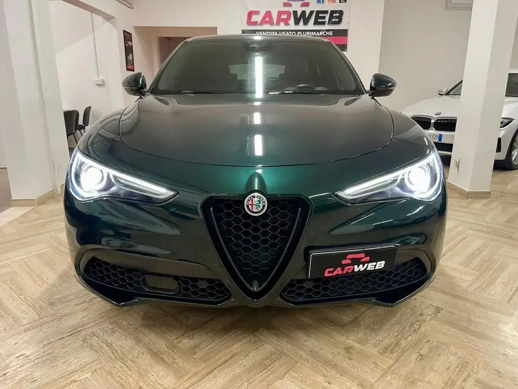 Main__Slider__Photo:Alfa Romeo Stelvio ALFA ROMEO STELVIO 2.0 T 280CV Q4 Veloce 2021 03/2021-1