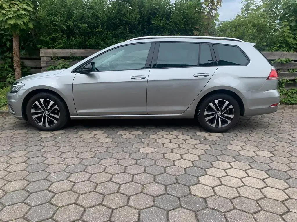 Main__Slider__Photo:Volkswagen Golf VII 2.0 TDI SCR DSG IQ.DRIVE Variant 02/2020-1