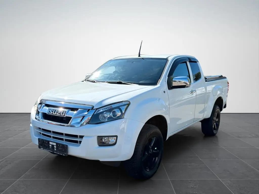 Main__Slider__Photo:Isuzu D-Max SPACE CAB 4WD - MIT IMPOSANTER OPTIK ! 09/2014-0