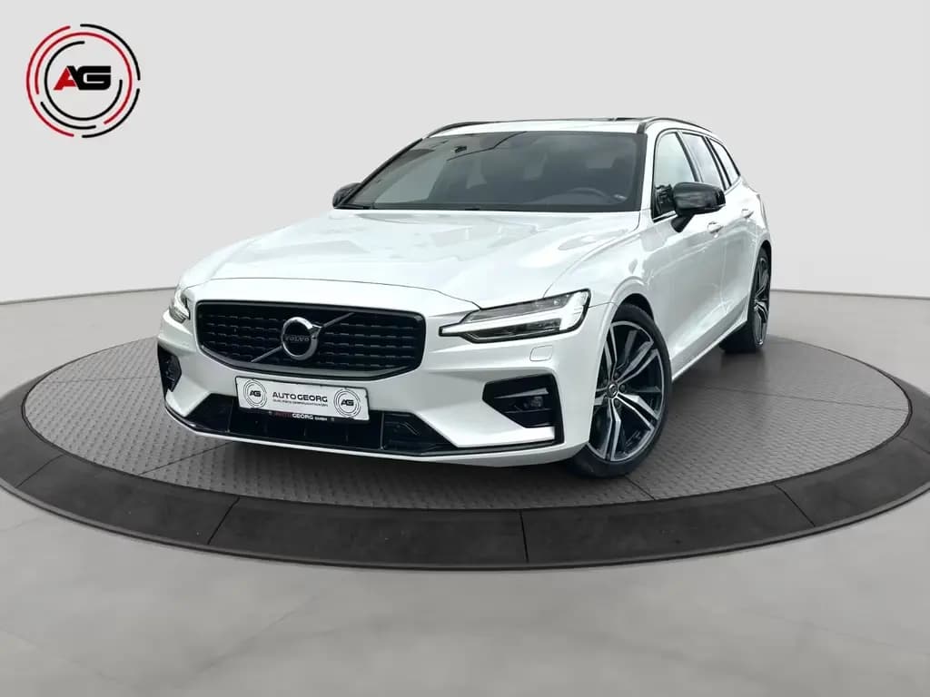 Main__Slider__Photo:Volvo V60 B4 R Design PANORAMA HARMAN/K KAMERA 19 ZOLL 12/2021-0