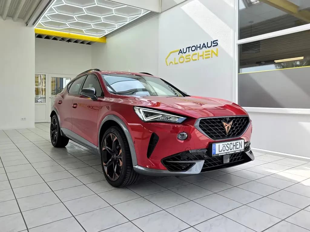 Main__Slider__Photo:Cupra Formentor VZ 4Drive Panorama BeatsAudio Kamera 06/2022-0