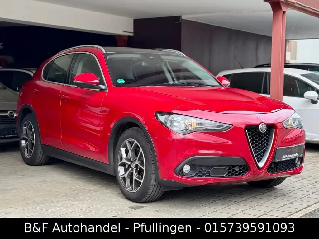Main__Slider__Photo:Alfa Romeo Stelvio Business 2WD 07/2019-0