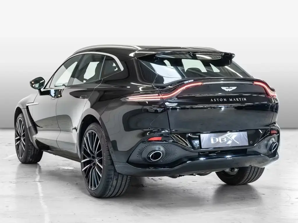 Main__Slider__Photo:Aston Martin DBX Jet Black Onyx Black 06/2024-1