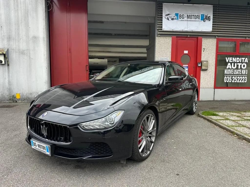Main__Slider__Photo:Maserati Ghibli V6 S Q4 tetto 07/2017-0