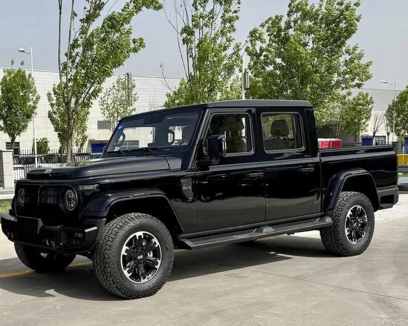 Main__Slider__Photo:BAW 212 Pick-Up  2,3L 190PS 4x4 null-0