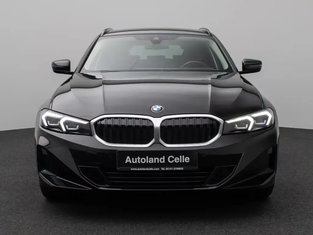 Main__Slider__Photo:BMW 3 Series i HUD DAB Leder Alarm Sport Driving Assistent 03/2023-1