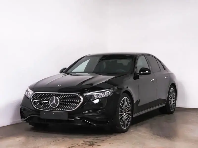 Main__Slider__Photo:Mercedes-Benz E 220 d AMG Night Superscreen 360 20Zoll 2025er 04/2025-1
