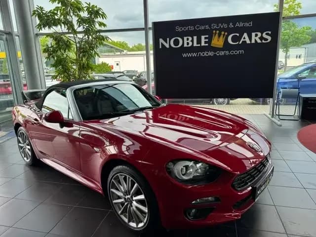 Main__Slider__Photo:Fiat 124 Spider Lusso BOSE ALU NAVI 01/2018-0