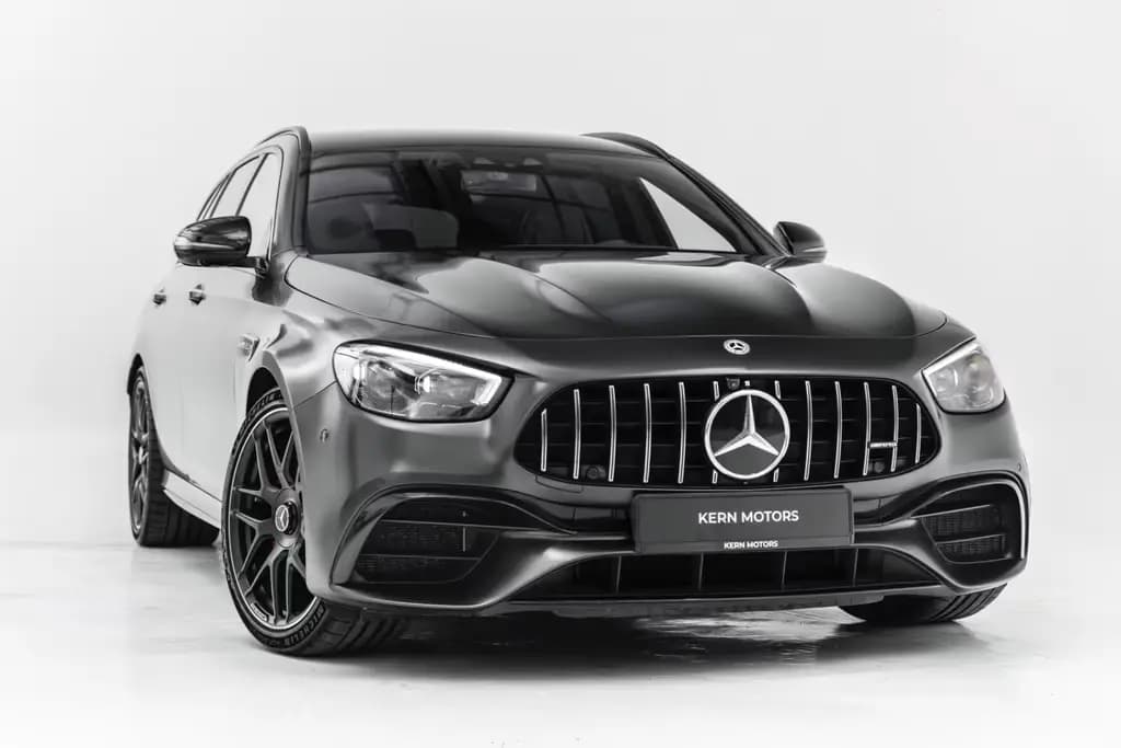 Main__Slider__Photo:Mercedes-Benz E 63 AMG S*AMG PERFORMANCE SITZE* AMG Performance Auspuff 02/2021-0
