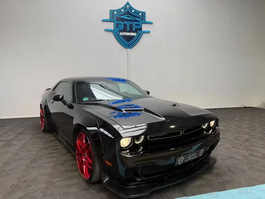 Main__Slider__Photo:Dodge Challenger *SHZ*PDC*Start-Stopp*8-Fach* 02/2017-1