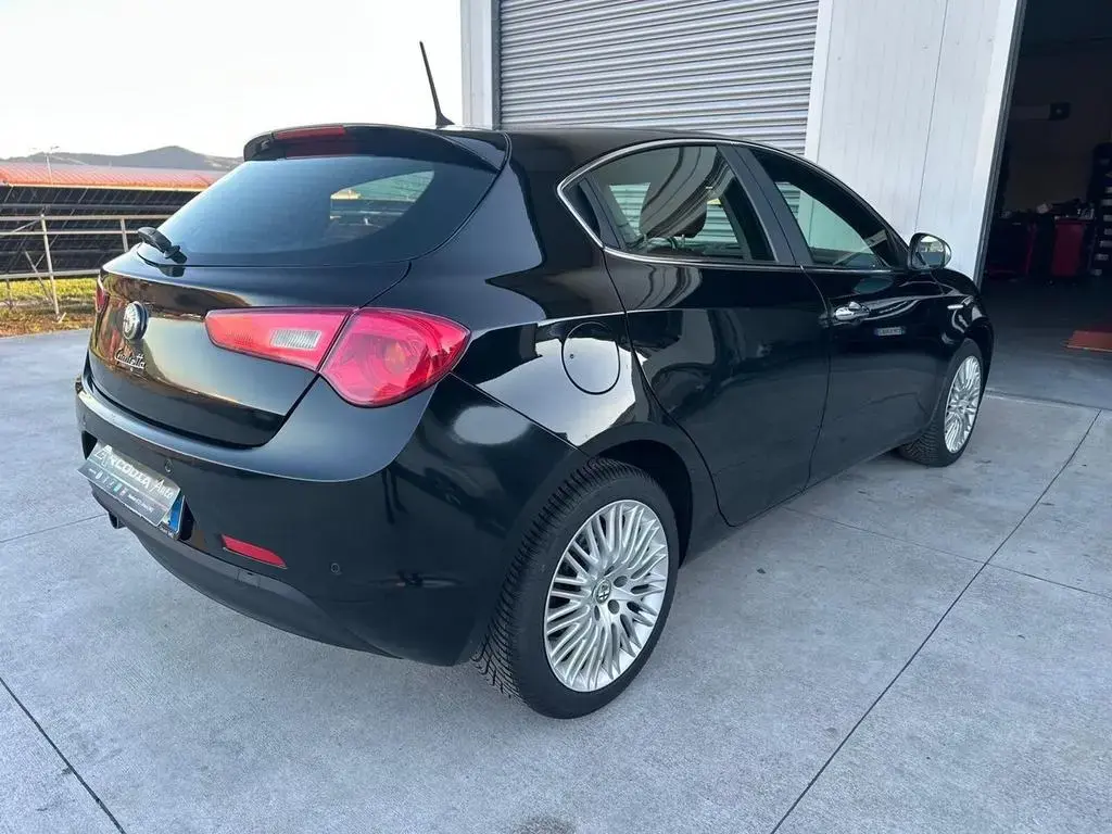 Main__Slider__Photo:Alfa Romeo Giulietta 1.6 JTDm-2 105 CV Exclusive 05/2014-1